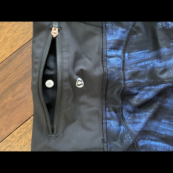 Lululemon leggings great condition - Picture 3 of 3